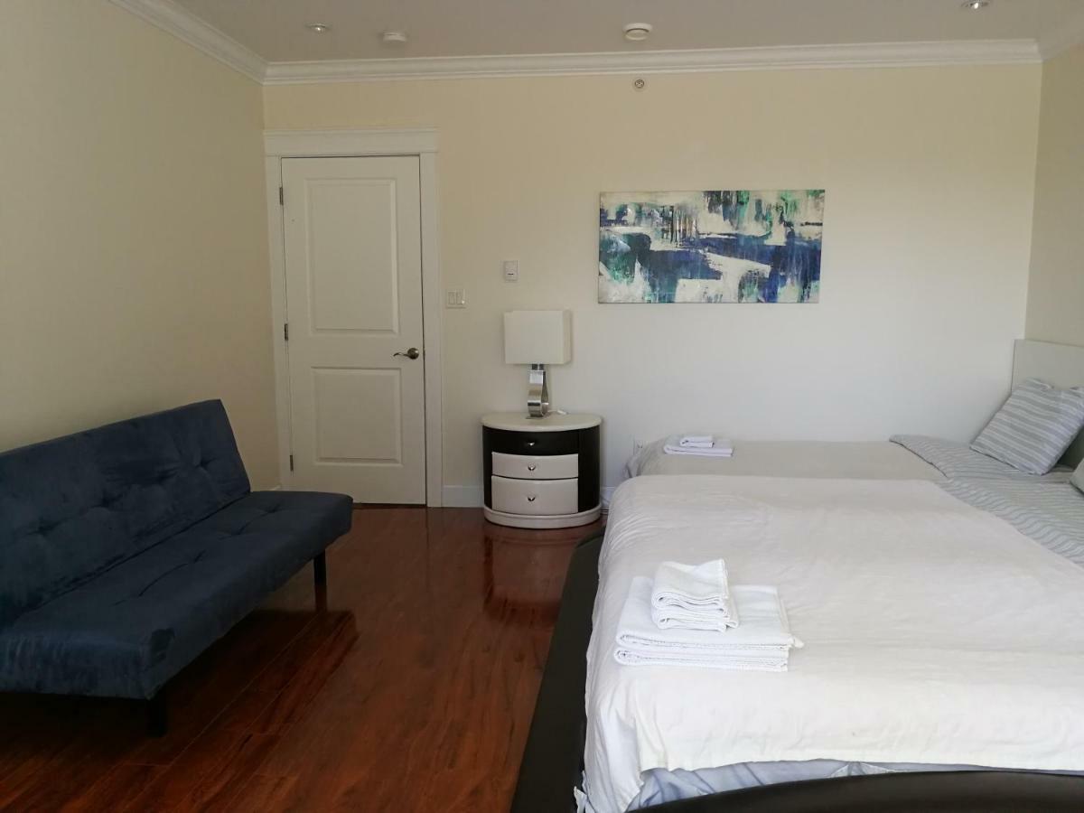 Oakridge Mall Station House Guest house