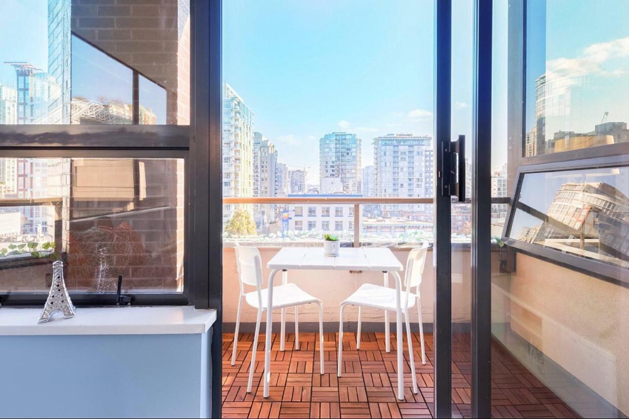 Robson & Granville Luxury Apartment Vancouver
