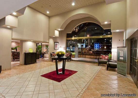 Quality Downtown-inn At False Creek Hotel 3*