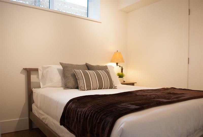 Airy 2br In Kitsilano By Sonder Apartment