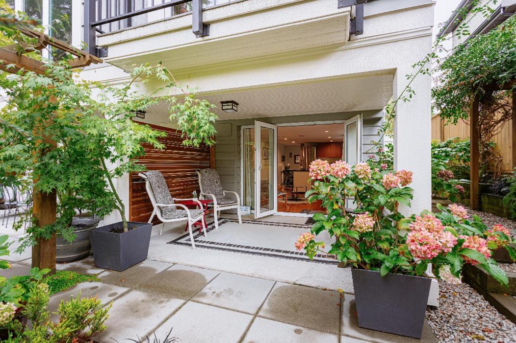 West Side 1br Dunbar Garden *