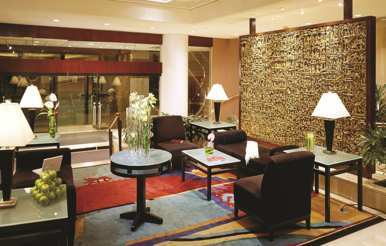Metropolitan Hotel 4*