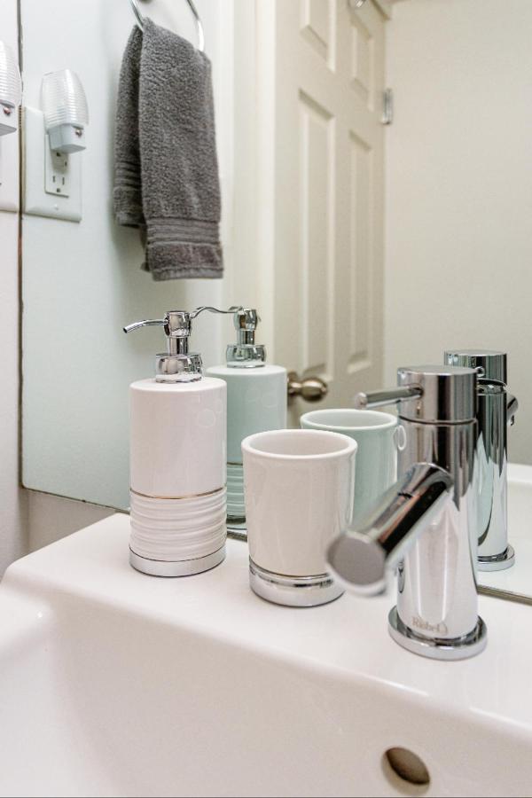 Apartment West Side 1br Dunbar Garden