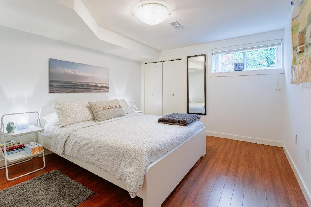 West Side 1br Dunbar Garden Vancouver