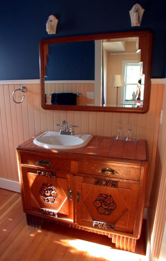 Bed & Breakfast Corkscrew