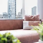 Amazing Views ! Leather Furniture ! Cozy Condo!