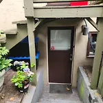 Small Private Studio At Kitsilano Beach