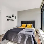 Central Luxury Apartment With Best City Views!