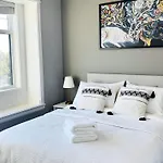Jennifer\'S House