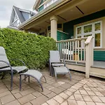 Spacious 4-Bedroom Home In Convenient Vancouver Location