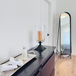 Master Queen Bedroom Private Bathroom In Vancouver West