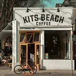 Small Private Studio At Kitsilano Beach