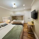 Shaughnessy Cozy Bedrooms Guest House