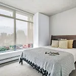 Cool, Classy & Chic Downtown Suite
