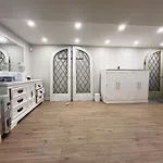 3 Level, Home Near Downtown!