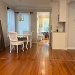 3 Level, Home Near Downtown!