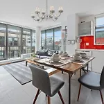 Fully Furnished 2 Bedroom In Trendy Gastown Location
