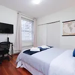 Central Vancouver Loft Stylish Stay Near Everything