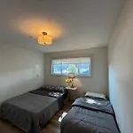 Cosy Room Near Downtown Vancouver- Walk To Science World Skytrain & Waterfront- 525 Malkin Avenue