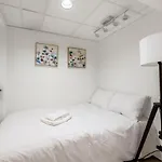 Charming Vancouver Stay