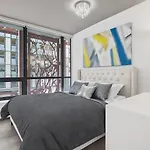 Urban 2Br Gem Close To Bc Place And Downtown Core