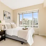 Elegant Downtown Stay Walkable 1Br Apartment