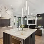 Luxury Downtown Home Near Beach