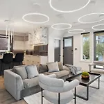 Luxury Downtown Home Near Beach