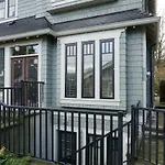 Huskyhouse