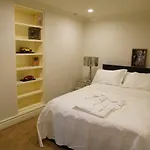 Huskyhouse
