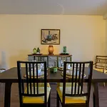 Charming 1 Bdrm View Suite