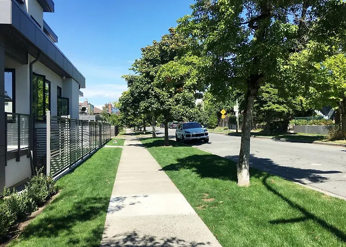 Cozy 3Bdr Suite Near Queen Elizabeth Park