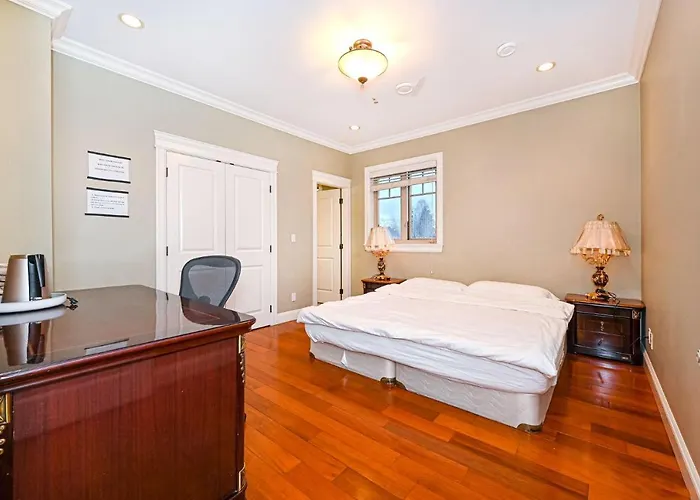 Cheerful 1-Bedroom Suite A In Vancouver