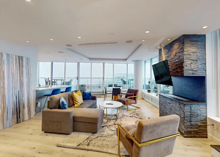 Skyline Hideaway