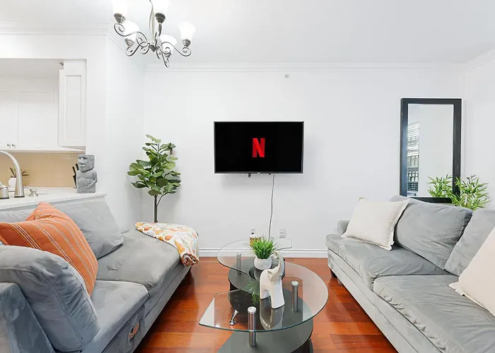 Luxurious Coal Harbour Duplex Steps From The Water