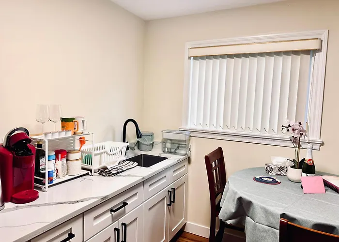 Cozy 2 Beds Spacious Rooms,Close To Transit