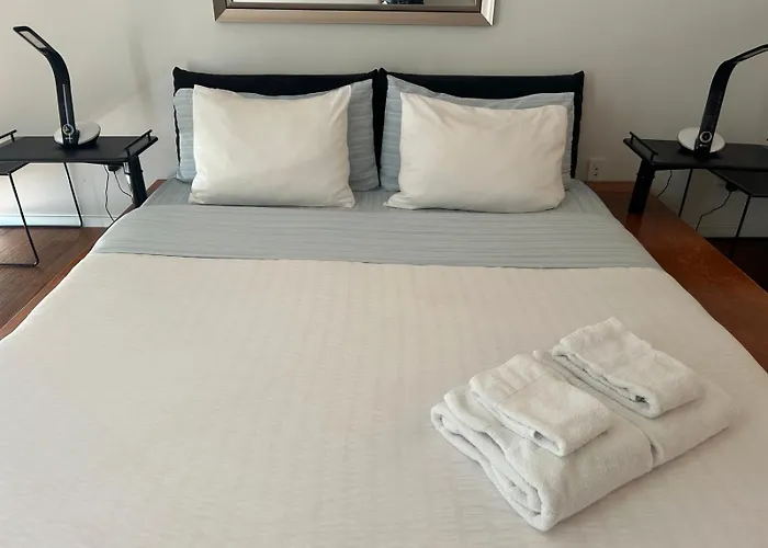 Your Alternative To A Five Star Hotel - Premium Location