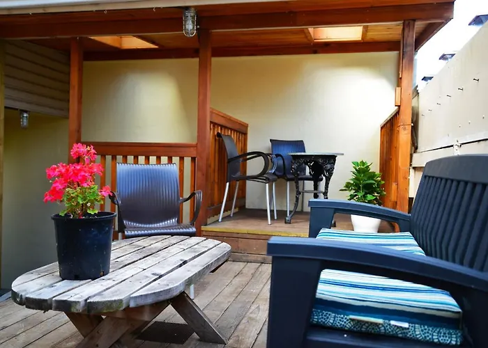 Vancouver Hideaway Guesthouse