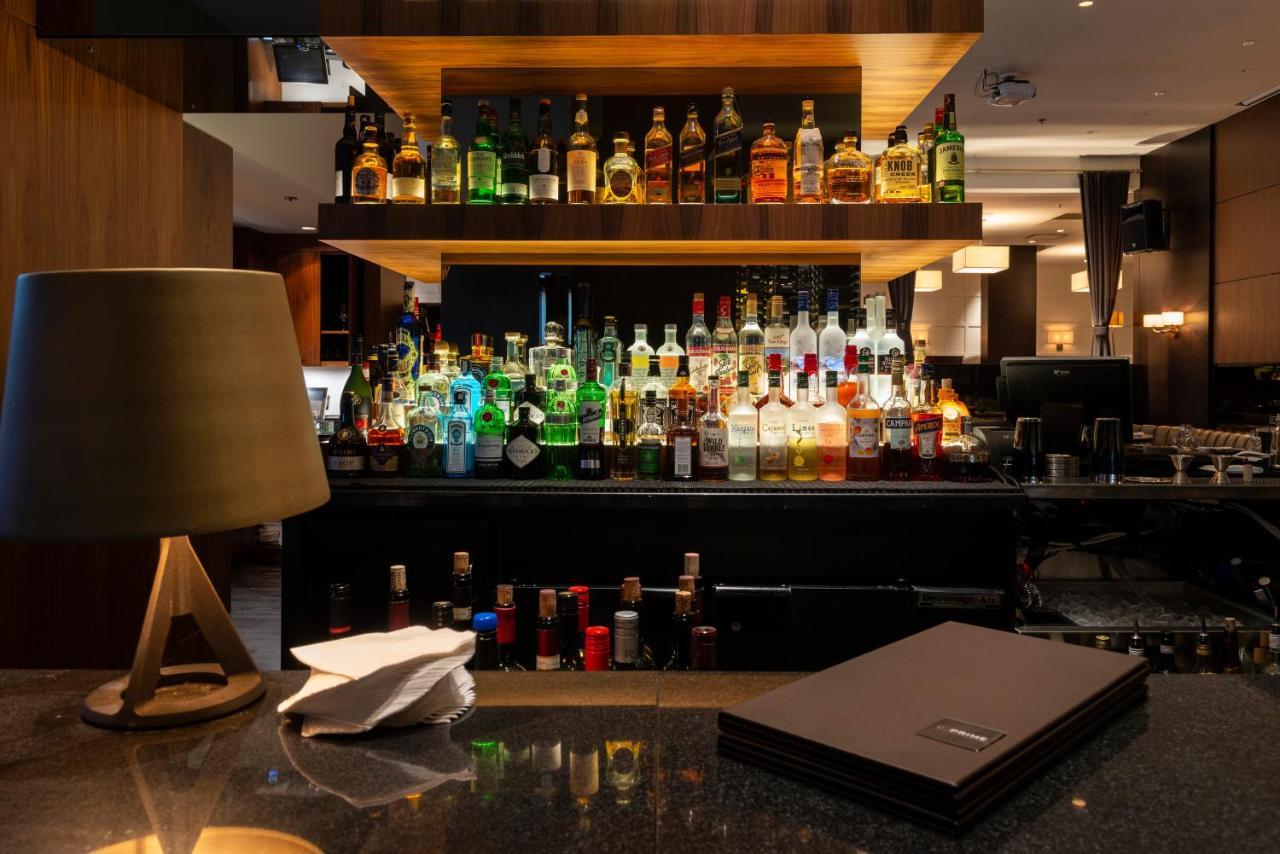 Century Plaza Hotel 3*