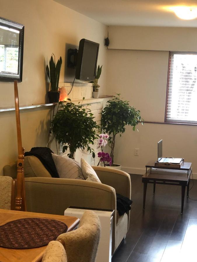 Holiday home Quiet-comfy 3 Bedroom On A Tree Lined Street In Kits