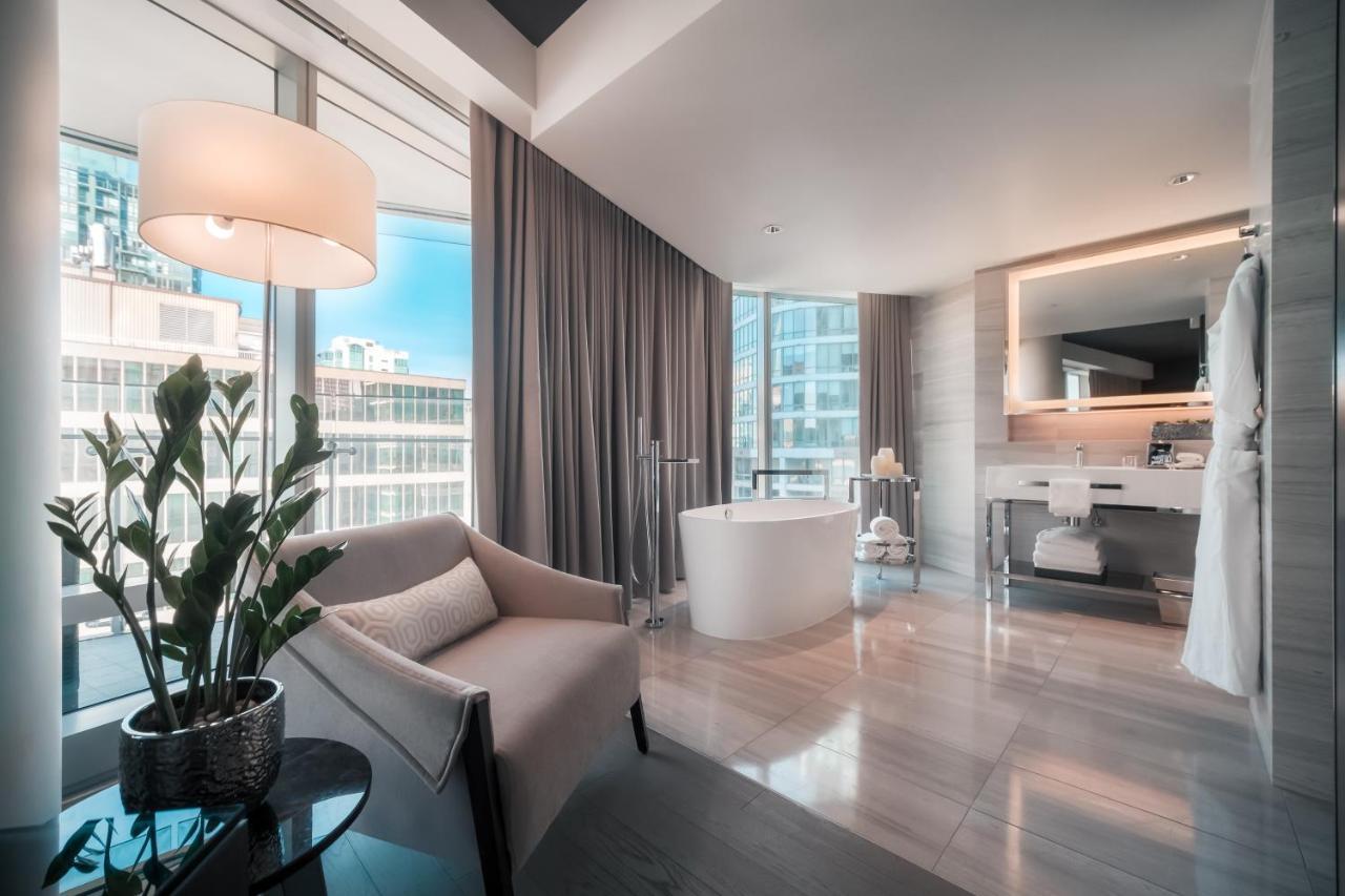 Paradox 4* Vancouver