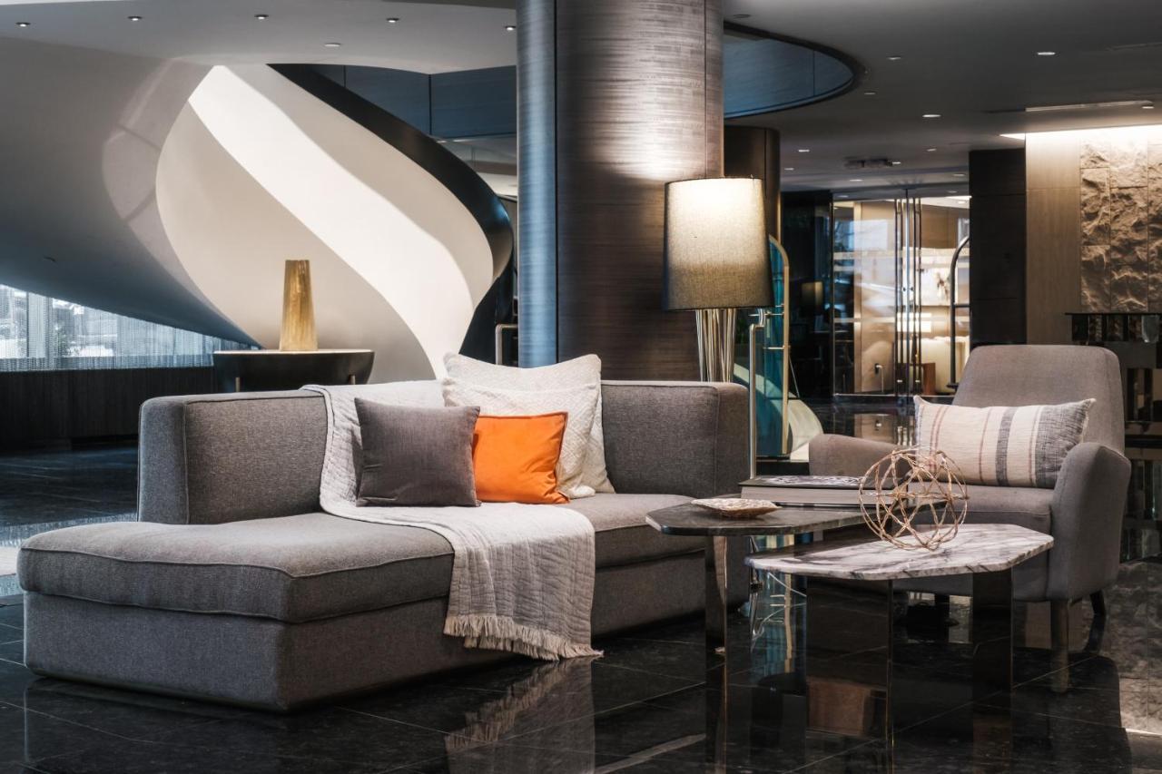Paradox 4* Vancouver