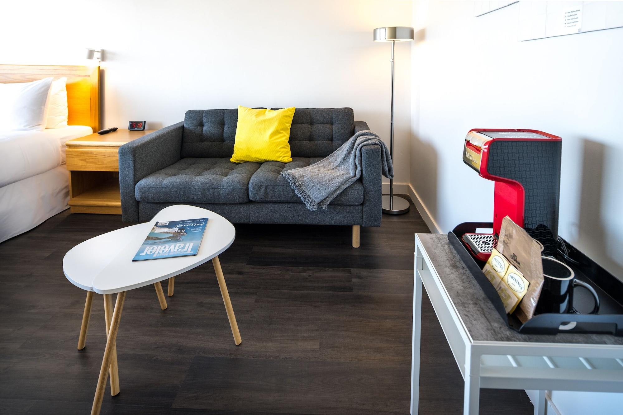 Cassandra Hotel