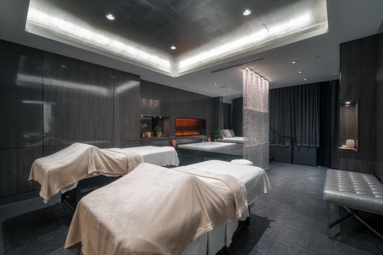 Paradox 4* Vancouver