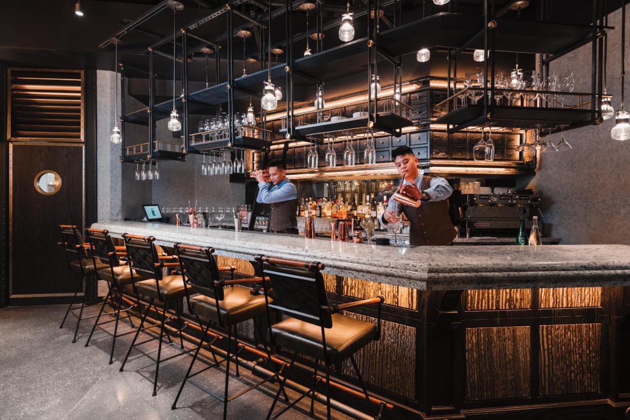 Paradox Hotel Vancouver