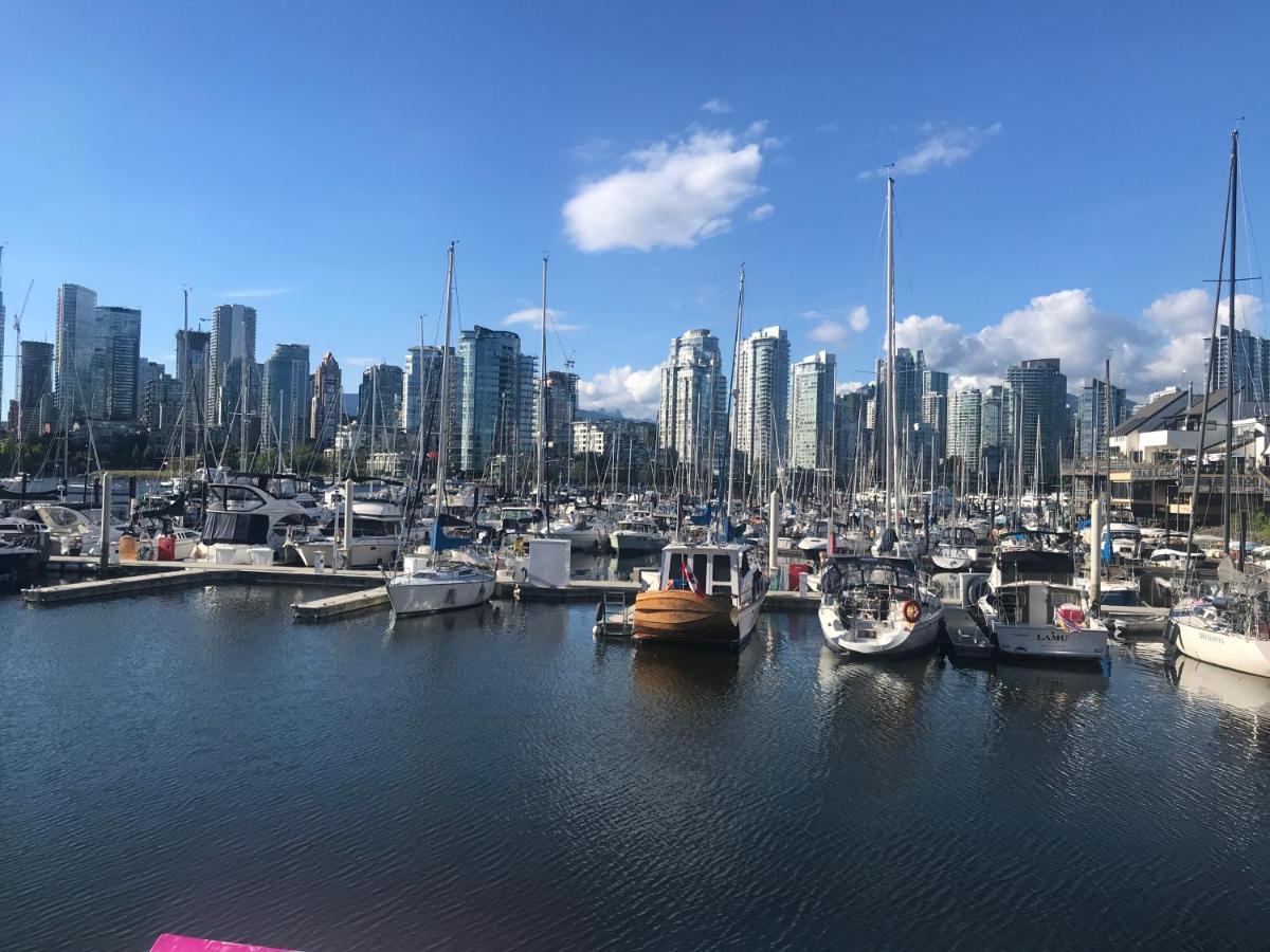 Gasthof Heart Of Kitsilano Area,5 Mins Walk To Kits Beach,no Share With Other People Vancouver