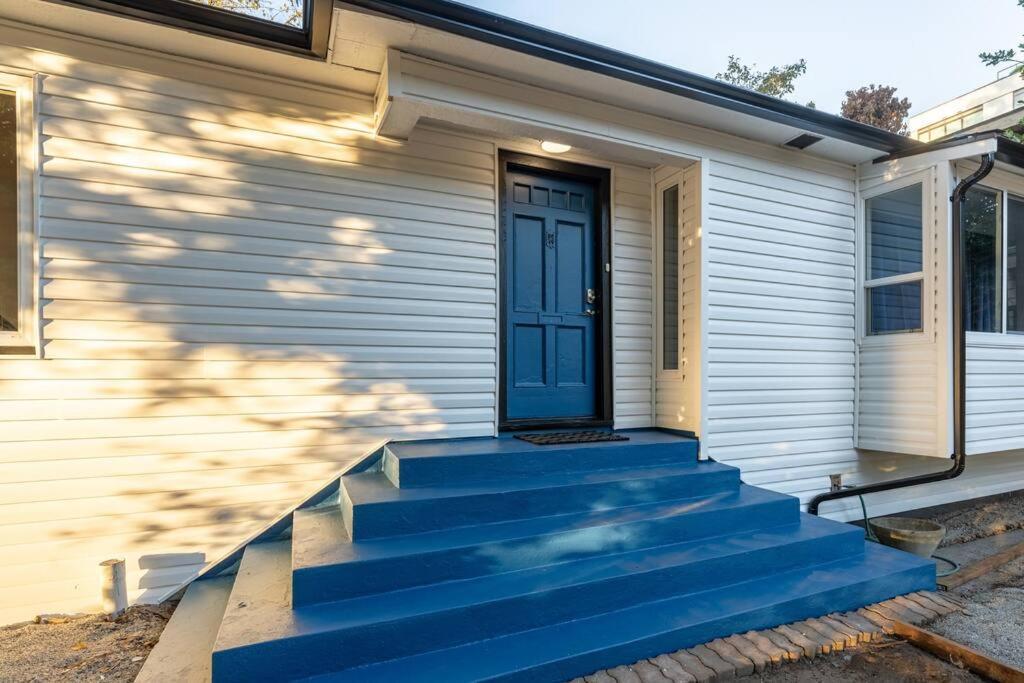 Holiday home Amazing House In The Heart Of Dt/yvr/ubc *