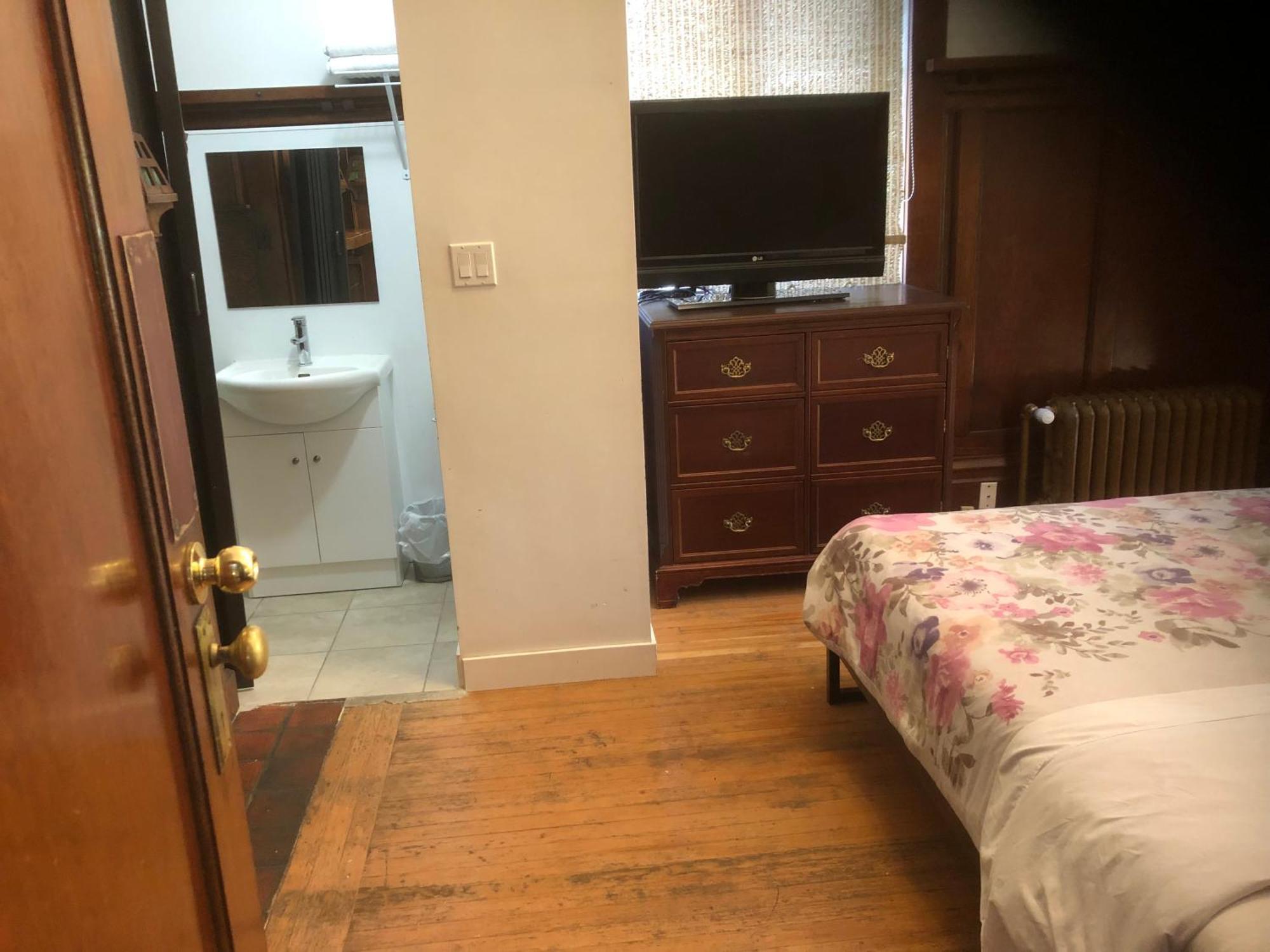 West Guest house *