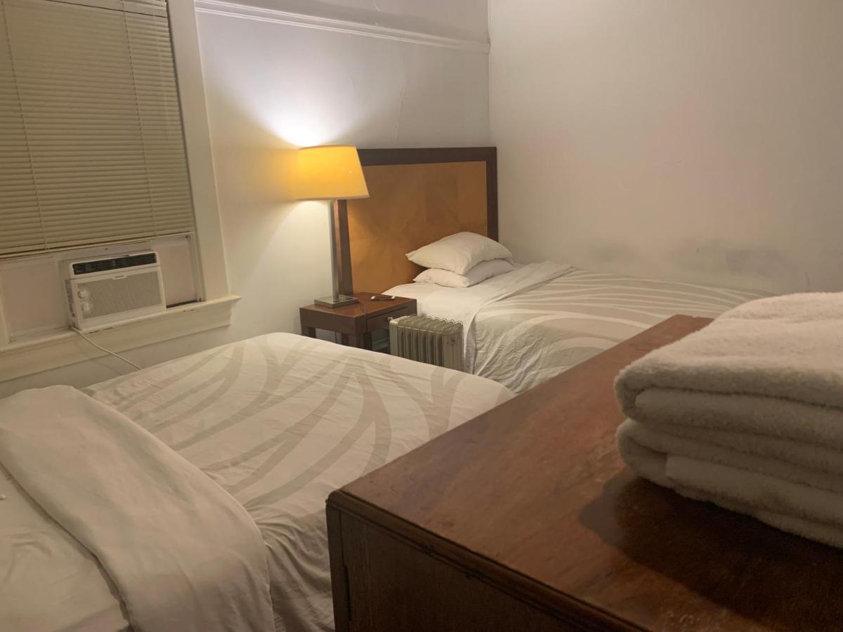 Guest house West *