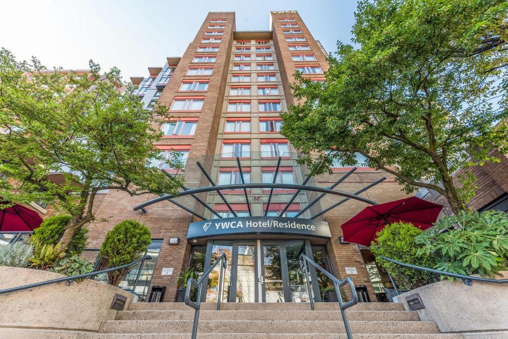 Ywca Hotel 3*